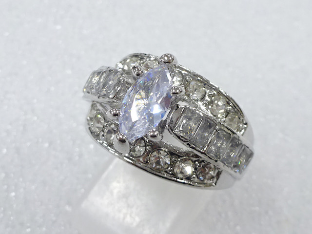 CRYSTAL FASHION RING / JP SIZE 19
